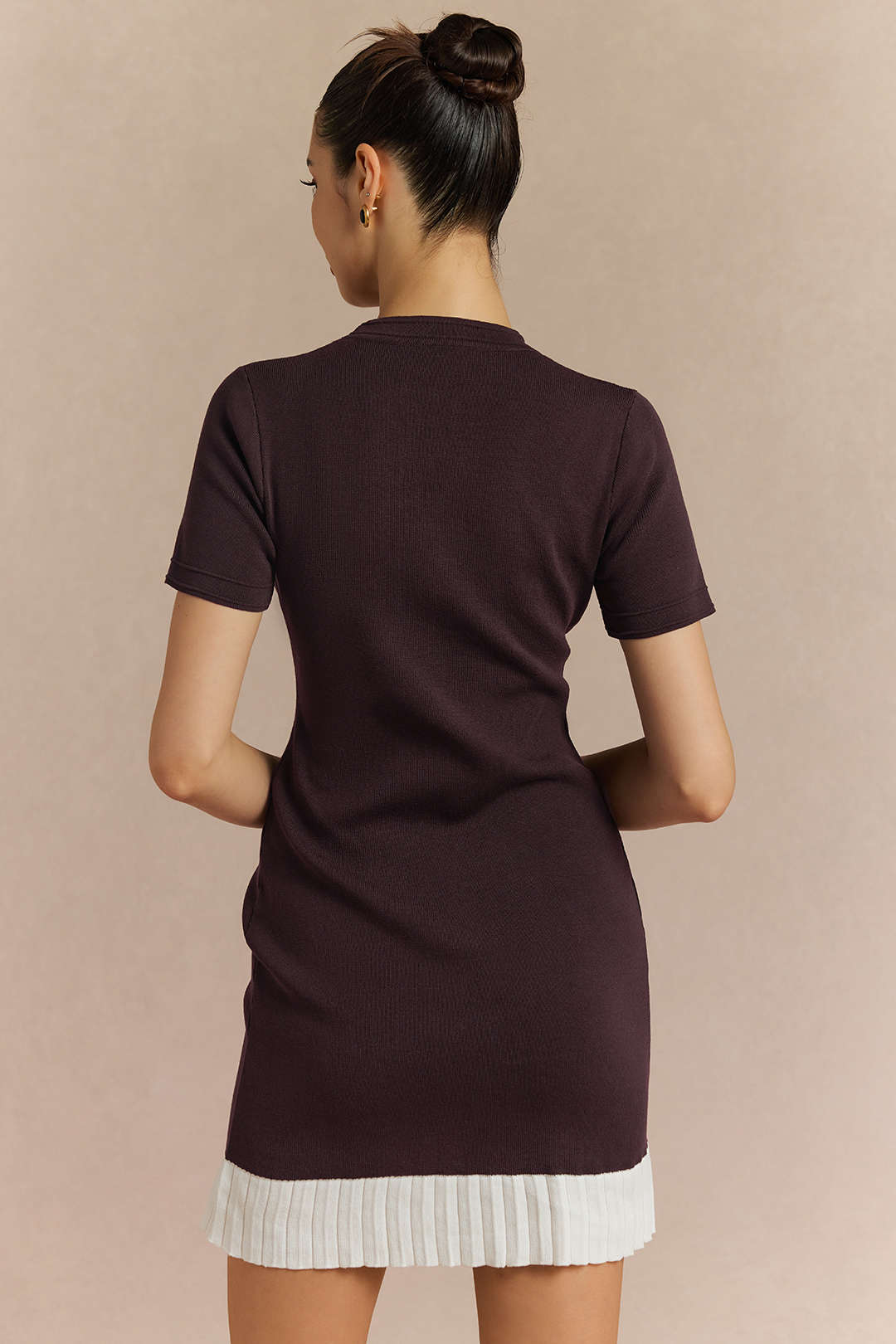 GownNovel Contrast Round Neck Metallic Button Short Sleeve Mini Dress