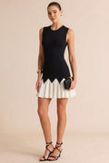 DressNovel Knit Round Neck Contrast Ruched Hem Sleeveless Mini Dress