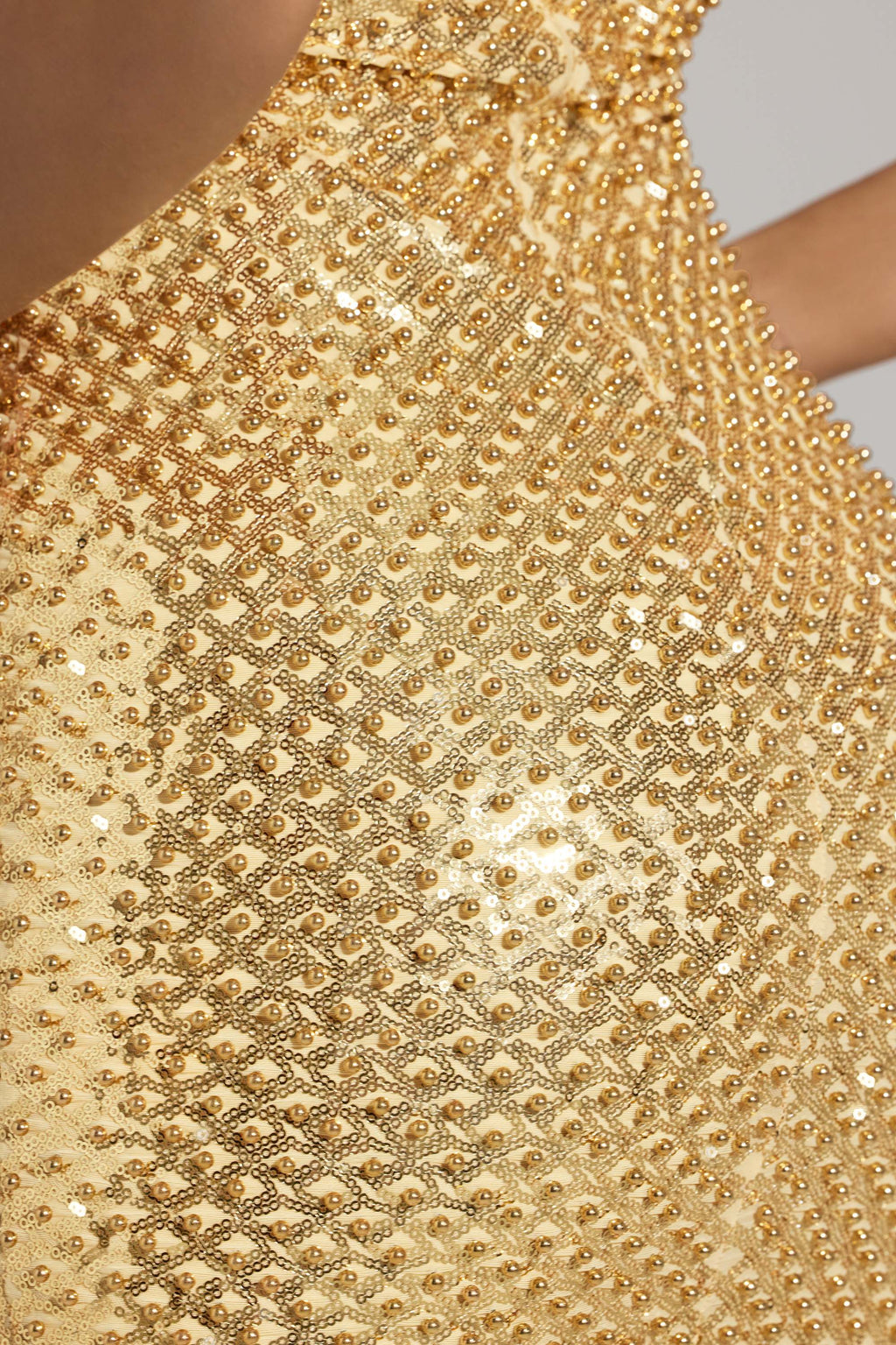 DressNovel Sweetheart-Neck Mini Dress in Gold